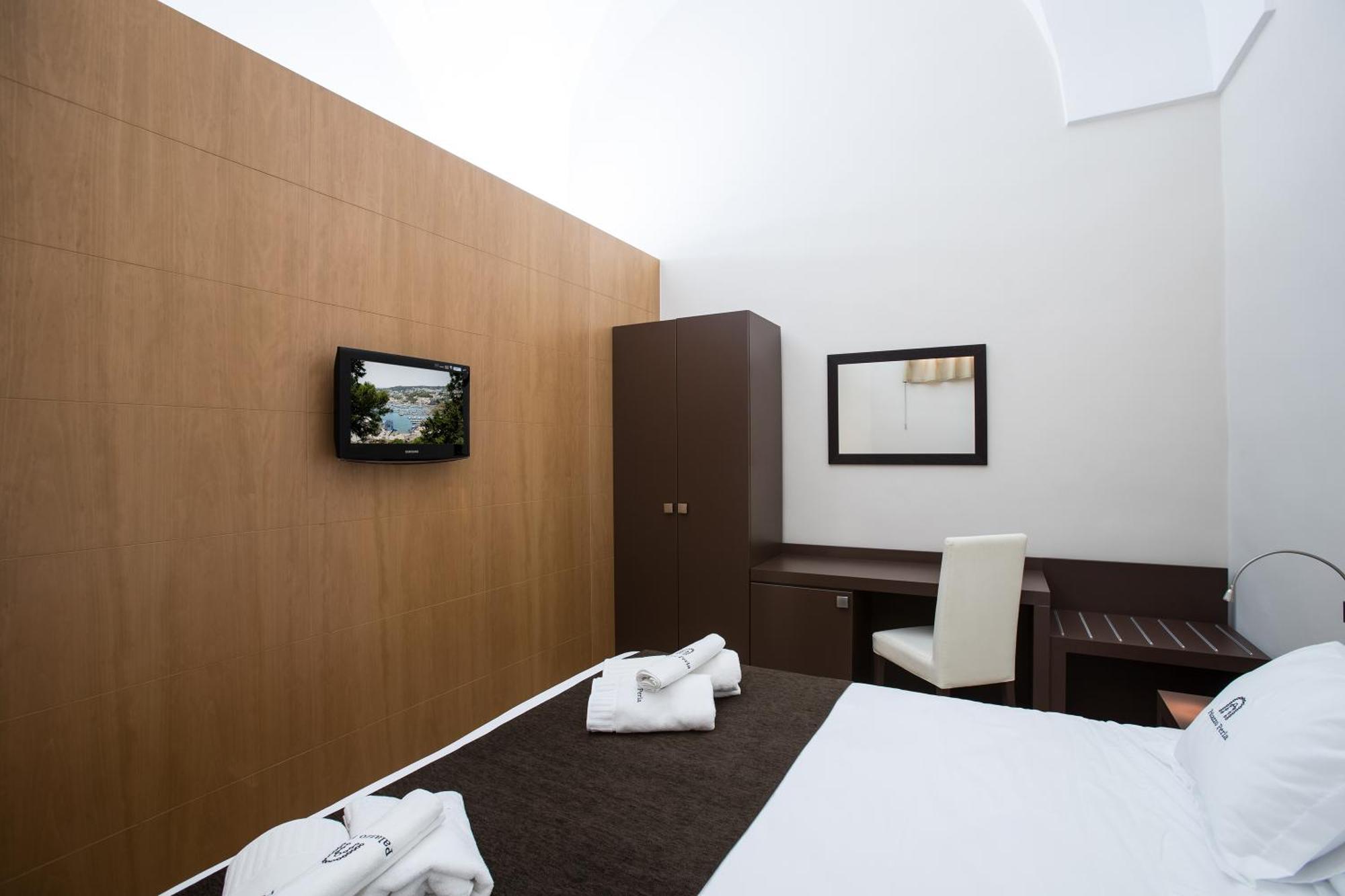 Palazzo Perla Bed & Breakfast Галиполи Екстериор снимка
