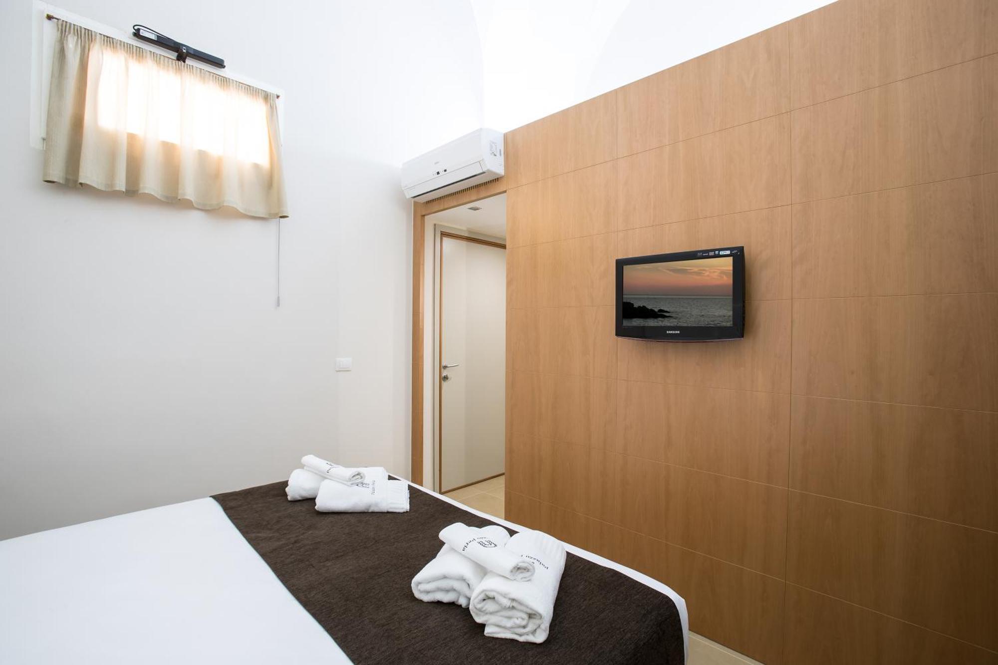 Palazzo Perla Bed & Breakfast Галиполи Екстериор снимка