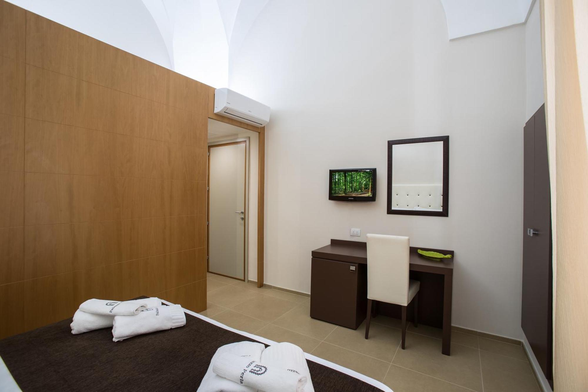 Palazzo Perla Bed & Breakfast Галиполи Екстериор снимка