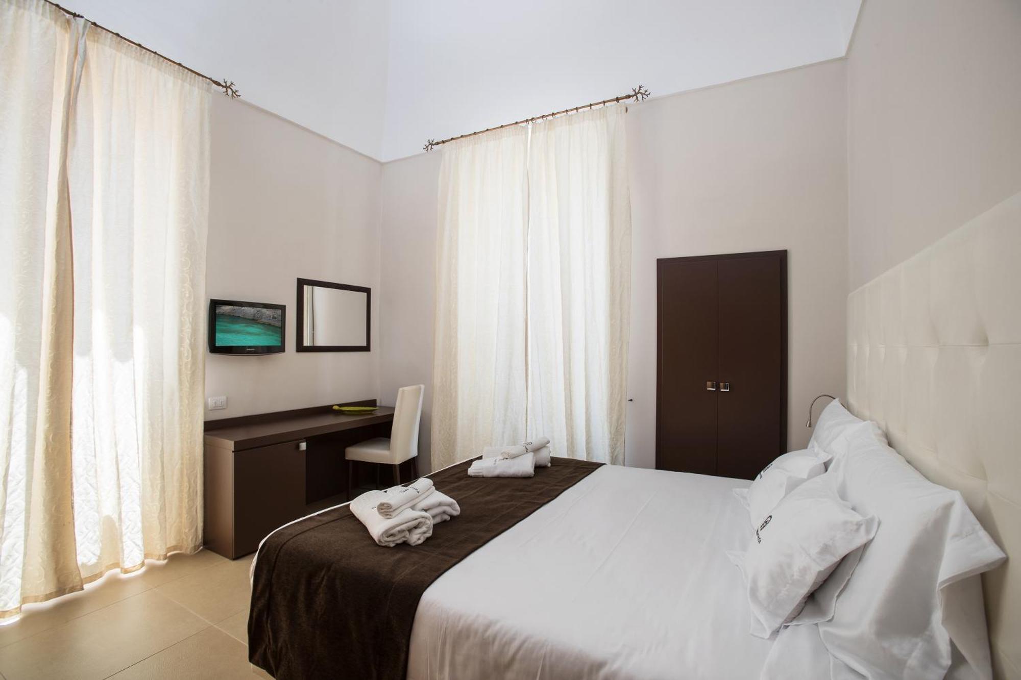 Palazzo Perla Bed & Breakfast Галиполи Стая снимка